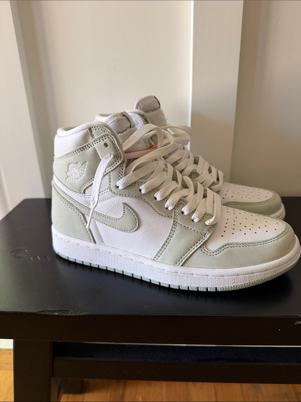 Nike Air Jordan 1 Retro High OG "Seafoam" Sz 8
